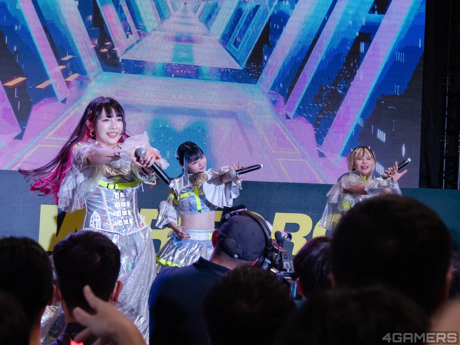 260926-idol-220