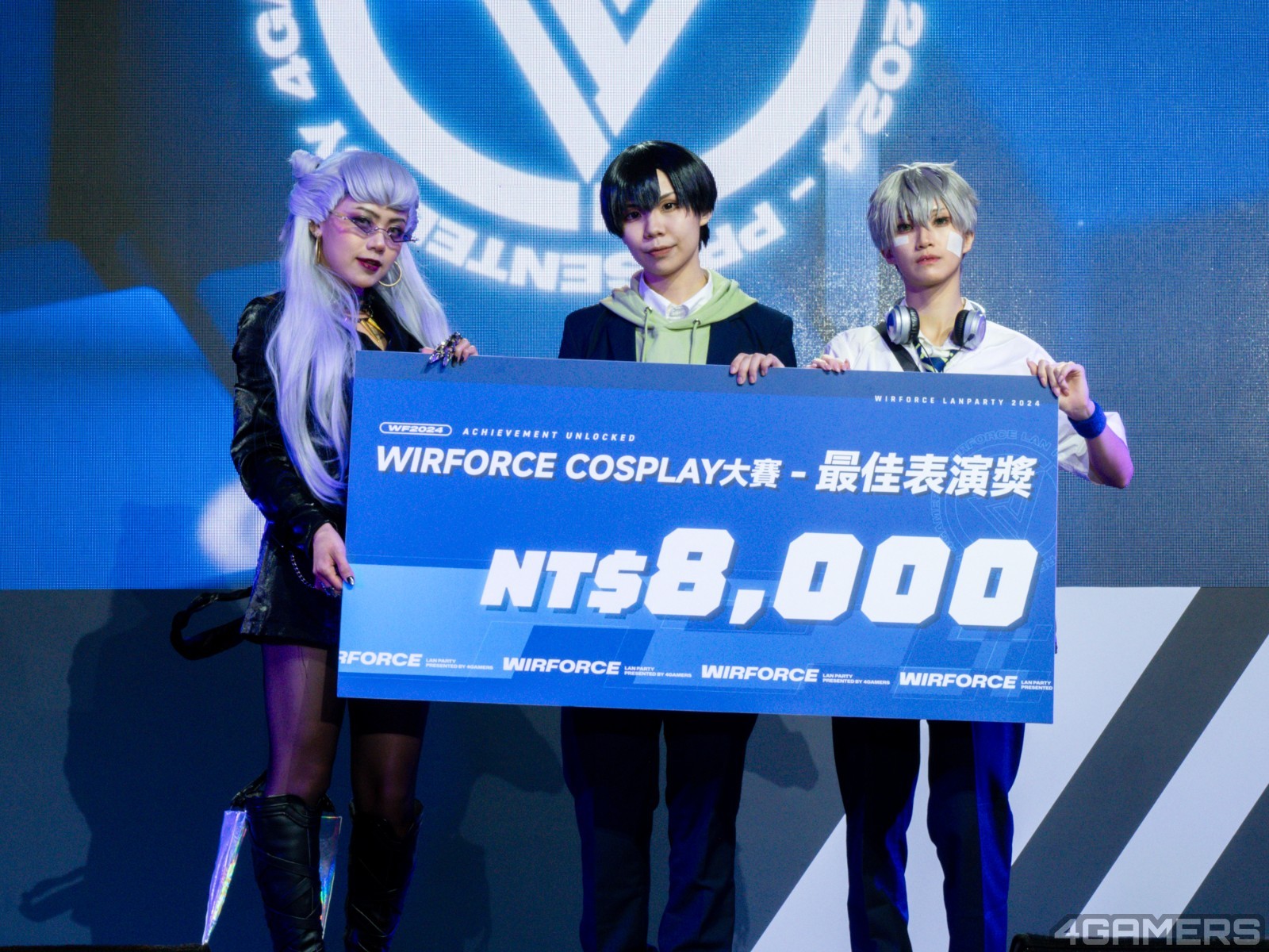 241117-cosplay--11