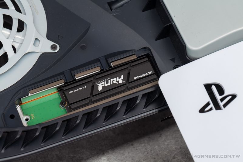 Kingston FURY Renegade PCIe 4.0 NVMe M.2 SSD with Heatsink