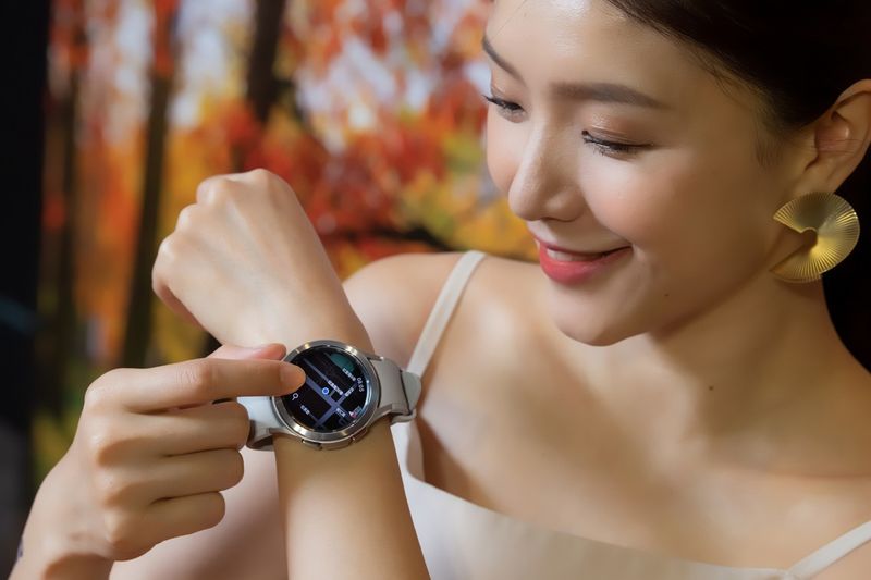 【新聞照片2】為創造更完善的智慧手錶使用體驗，三星亦攜手Google合作打造全新作業平台Wear OS Powered by Samsung