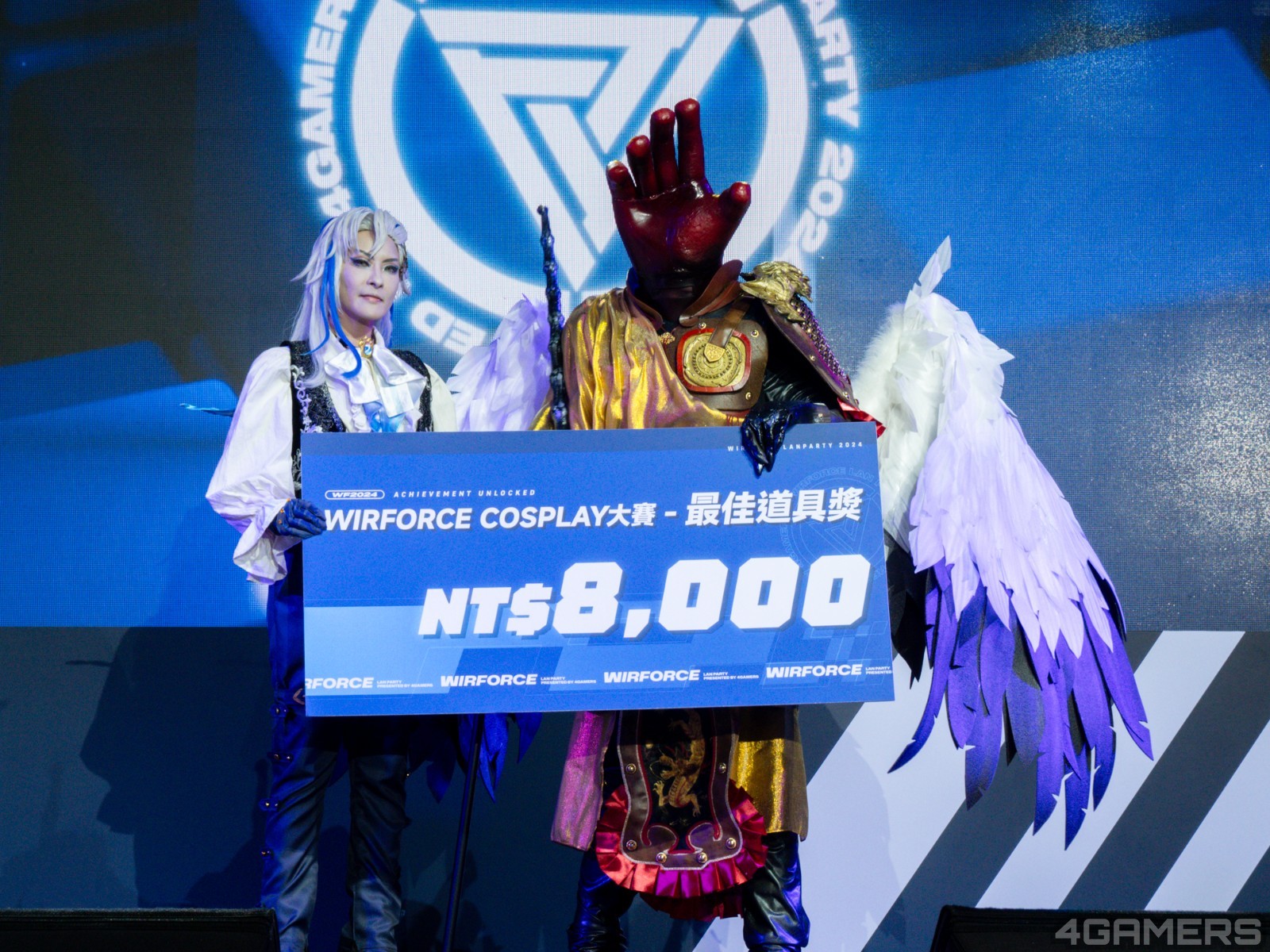 241117-cosplay--12