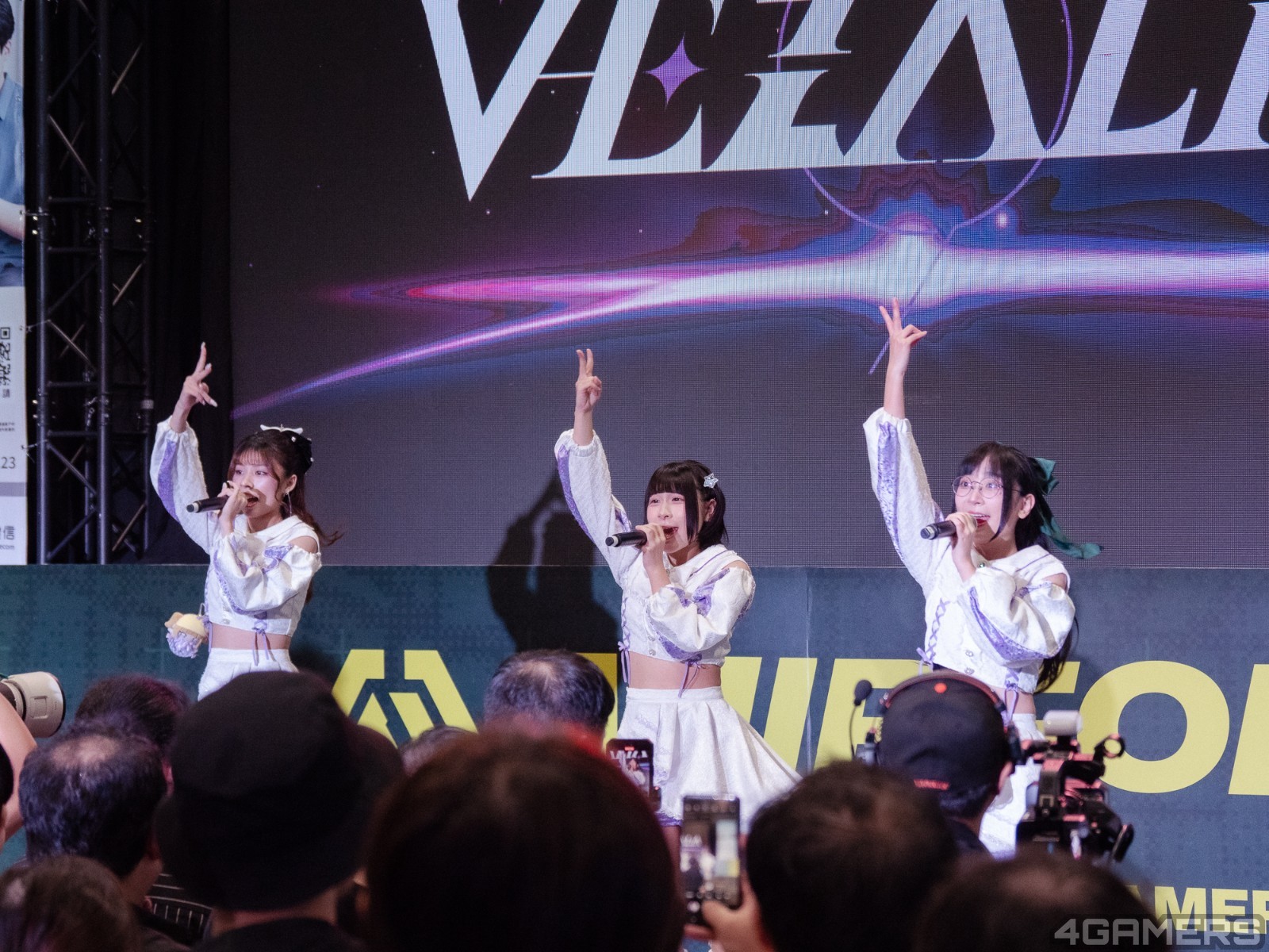 260926-idol-176