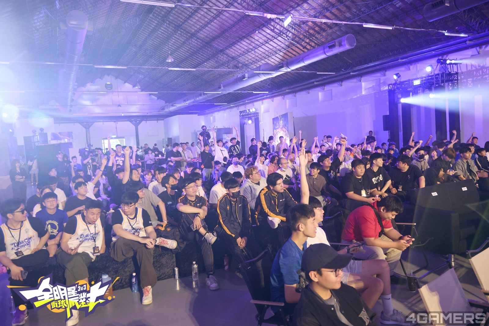 𶛢_ 【ㄘㄨㄚˋ克盃】台下粉絲熱烈應援