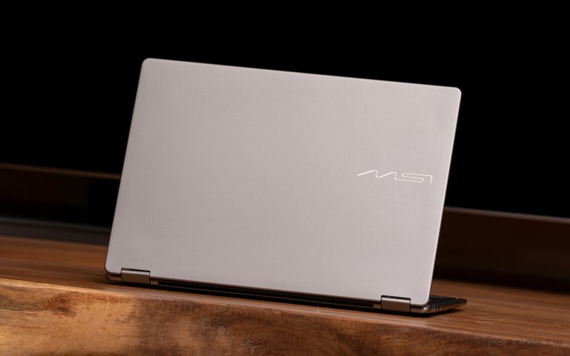 MSI Prestige 14 AI+ D3M