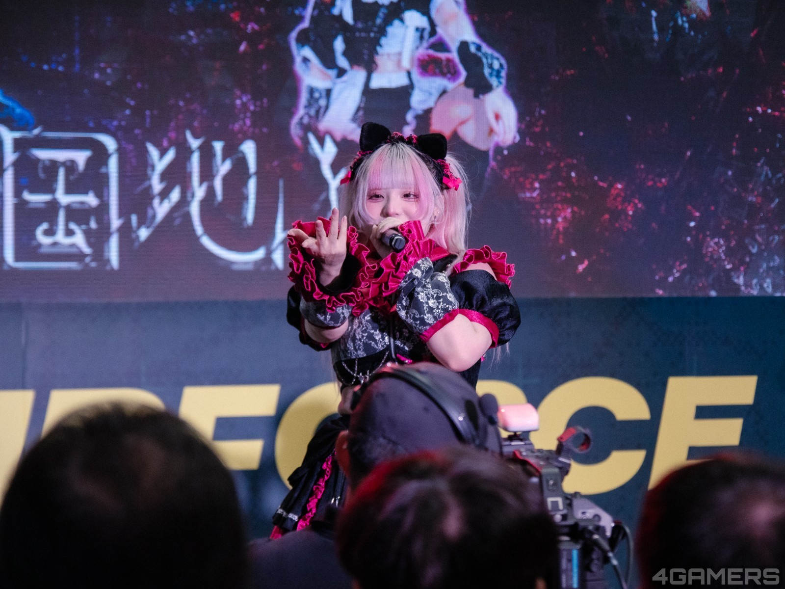 260926-idol-211