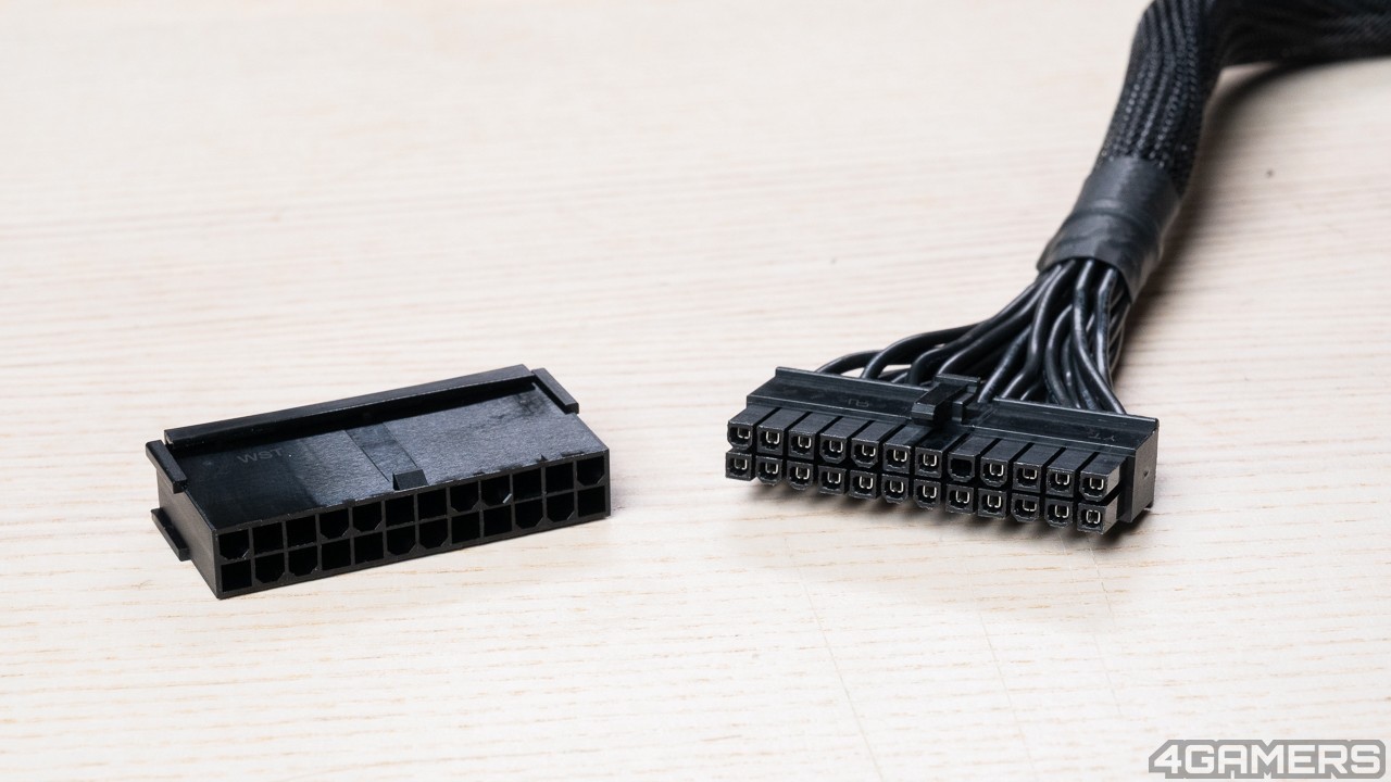 24Pin 與附贈的啟動器